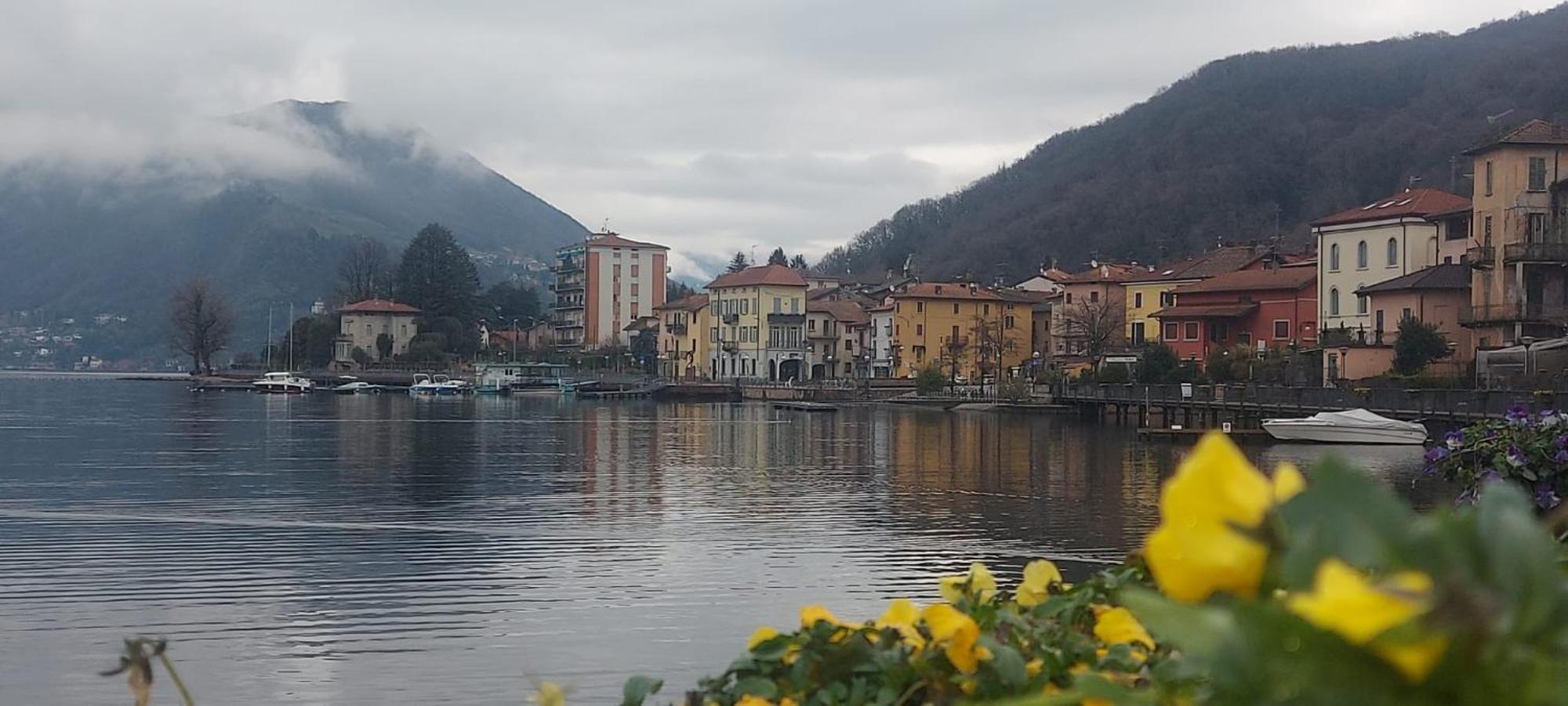 Rifugio Sul Lago Di Lugano A Porto Ceresio Exterior foto